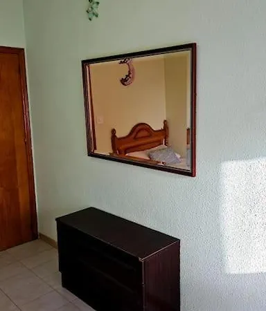 Un Salto Y A La Playa